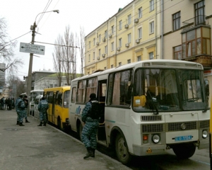 Активисты в Василькове сдали позиции – спецназ направился в Киев