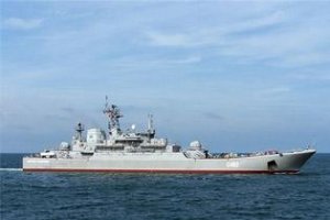 Десантный корабль ВМС Украины начнет морской бой с россиянами - «Константин Ольшанский» шествует под украинским флагом