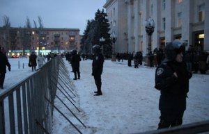 Столкновение в Николаеве: оборона Николаевской ОГА стоила серьезных травм десятку человек