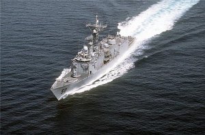 Ракетный фрегат Taylor - военный корабль США - входит в Черное море