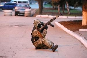 Донецк: конфликт между активистами возле СБУ