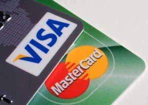 Visa и Mastercard мучаются, но хотят остаться в России
