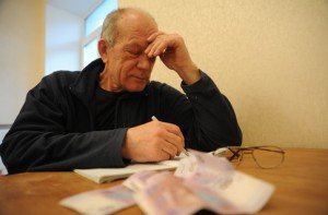 Пенсии украинцев уменьшают еще больше
