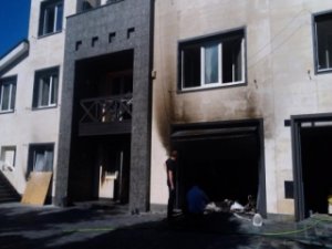 Неизвестные спалили дом Олегу Цареву