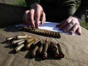 Военные под  Луганcком: нас не обеспечивают боеприпасами