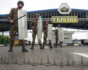Украинские пограничники задержали передвижной арсенал