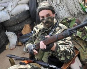 400 человек атакуют пограничников в Луганской области, стреляют снайперы