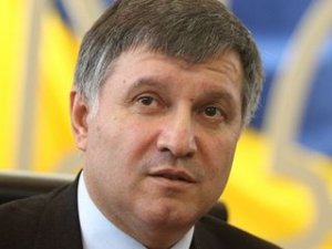 Аваков: уволю всех, кто не хочет участвовать в АТО