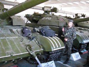 Т-64 штурмуют позиции под Славянском