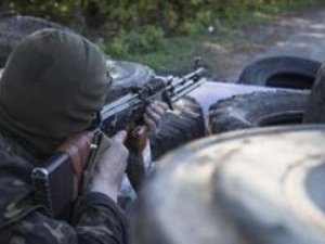 Несмотря на перемирие, ополченцы обстреливают украинских силовиков