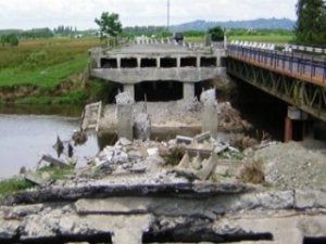 Взорван железнодорожный мост в Запорожской области