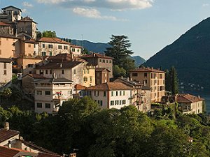 В Интернете можно купить итальянскую деревню