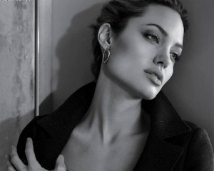 Шок: наркотики едва не погубили Анджелину Джоли – в интернете появились фото
