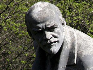 В Полтавской области снесут все памятники Ленину