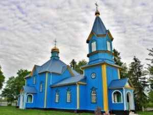 Надругательство над священником УПЦМП под Киевом - видео