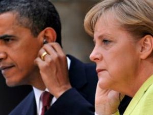 Обама и Меркель обговорили детали ввода новых санкций против России