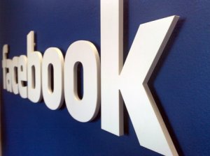 Акции Facebook на бирже стремительно растут в цене