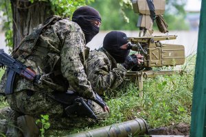 Бойцы “Айдара” попали в засаду, попавшись на поднятый ополченцами украинский флаг