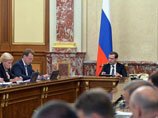 Медведев поручил ограничить ввоз алкоголя из стран ТС, а ФАС намерено верну ...