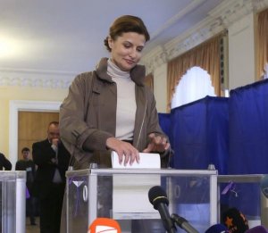 Порошенко лично контролирует ход выборов на Донбассе – фото 