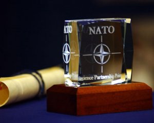 В НАТО настоятельно рекомендовали России отдать Крым Украине