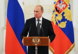 18 декабря Владимир Путин выступает на пресс-конференции в центре междунаро ...