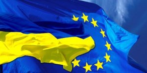 Евросоюз снова недоволен Киевом и угрожает санкциями