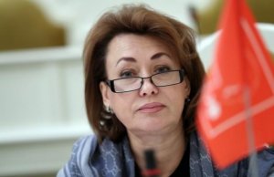 Аргументы недели: депутаты КПРФ Петербурга рискуют проиграть выборы из-за пристрастия к дорогим сигарам и саунам