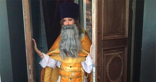 Собчак в облачении священника с бородой «выпросила» у Следственного комитета проверку