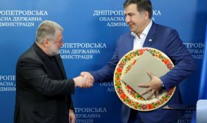 Саакашвили отбирает бизнес Коломойского для Порошенко