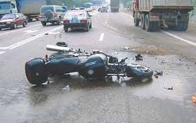 В жуткой аварии на МКАД с участием 4 машин погиб мотоциклист