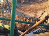 В Ростове на стройплощадке «МЕГАМАГА» рухнула плита – она едва не раздавила трех человек