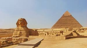 В лабиринтах под пирамидами Египта найдена машина времени