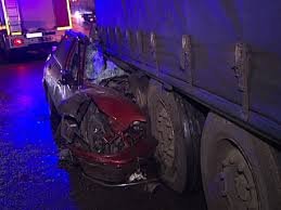 Ночью на МКАД в жуткой аварии грузовик раздавил двух человек в салоне Daewoo