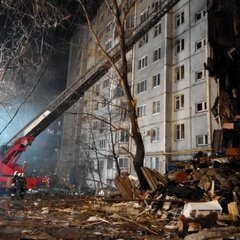 В Волгограде на месте взрыва в жилом доме вновь возник пожар