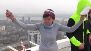 В Волгограде 78-летняя женщина добежала до 28-го этажа за 8 минут