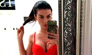 Сексуальная экс-участница «ВИА Гра» Анна Седокова дразнит фанатов пикантными снимками