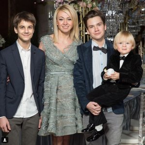 Яна Рудковская поделилась фото своих взрослых сыновей