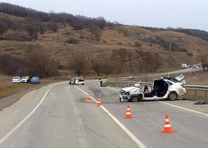 На Ставрополье в лобовом столкновении двух Lada автоледи убила водителя