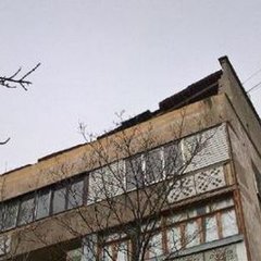 Крышу пятиэтажки в Симферополе обещают отремонтировать за два дня