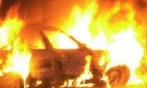 На западе Москвы ночью взорвался Porsche Cayenne  - пострадали два человека