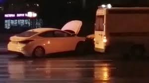 На севере Москвы водитель протаранил ограждение и погиб