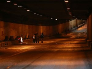 В Москве в тоннеле Hyundai протаранил препятствие: в аварии есть жертвы