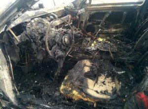 На выходных в Севастополе водитель Mercedes вылетел в кювет и сгорел заживо