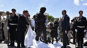 В Крыму открыт памятник «вежливым людям»