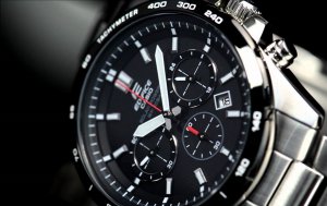 Произведены самые легкие наручные часы в мире.