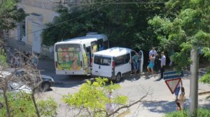 В Севастополе в ДТП столкнулись микроавтобус и маршрутка