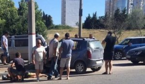 В Севастополе иномарка протаранила столб: водитель разбился насмерть