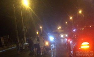 В Севастополе на пешеходном переходе под машину попали ребенок и мужчина