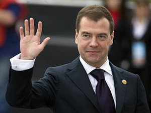 Медведев: Керченский мост даст возможность снизить цены в Крыму